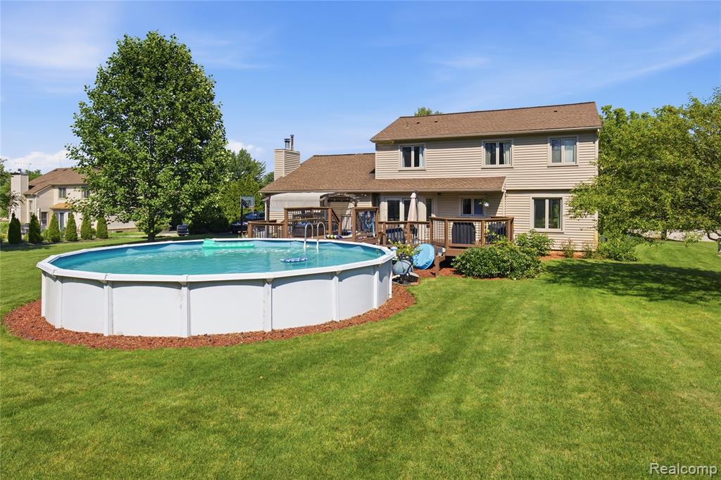 1817 Deer View Court Property Photo 3