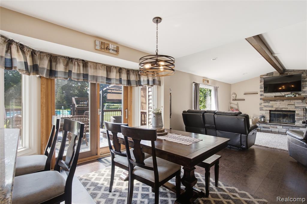 1817 Deer View Court Property Photo 16