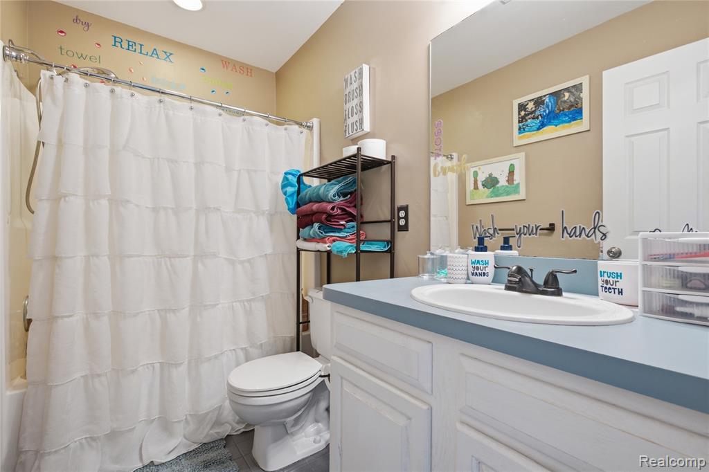 1817 Deer View Court Property Photo 27