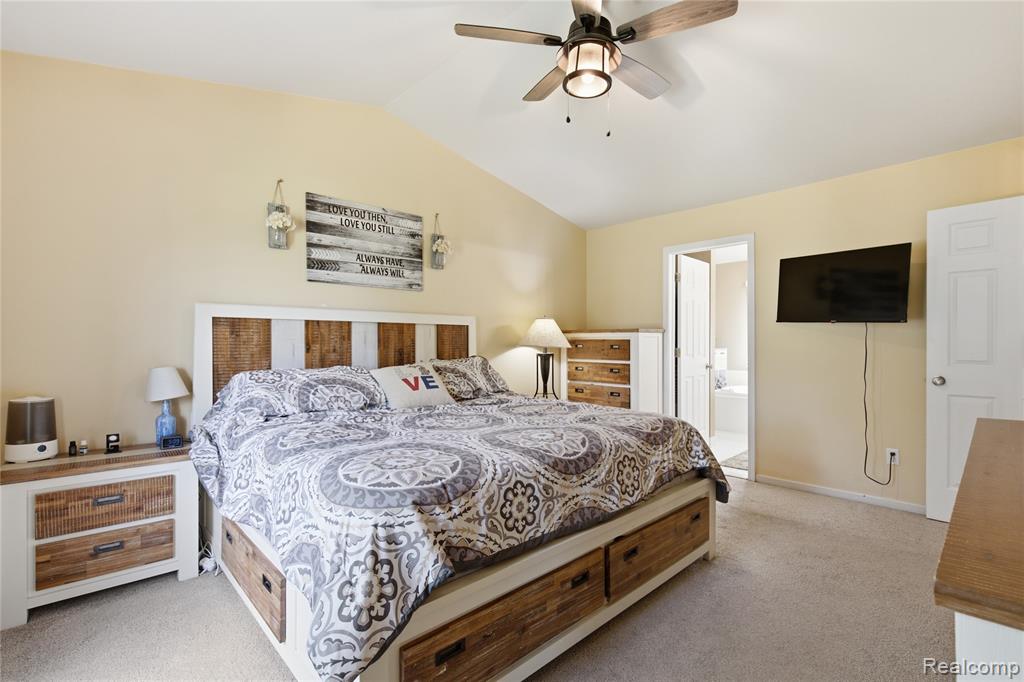 1817 Deer View Court Property Photo 32