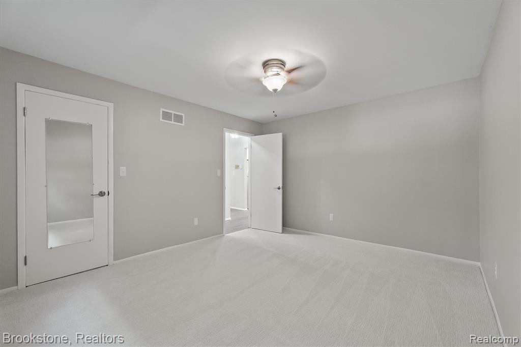 775 E Fox Hills Drive Property Photo 18
