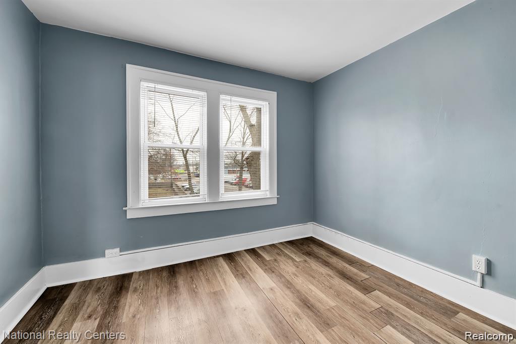 39 E Brockton Avenue Property Photo 9