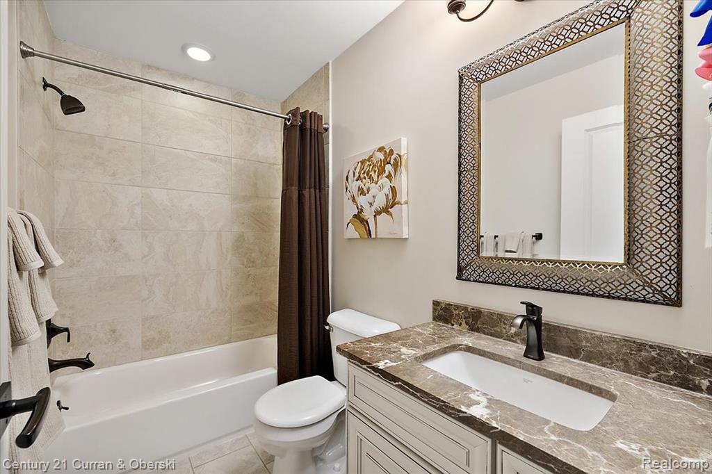1345 E Lake Drive Property Photo 59