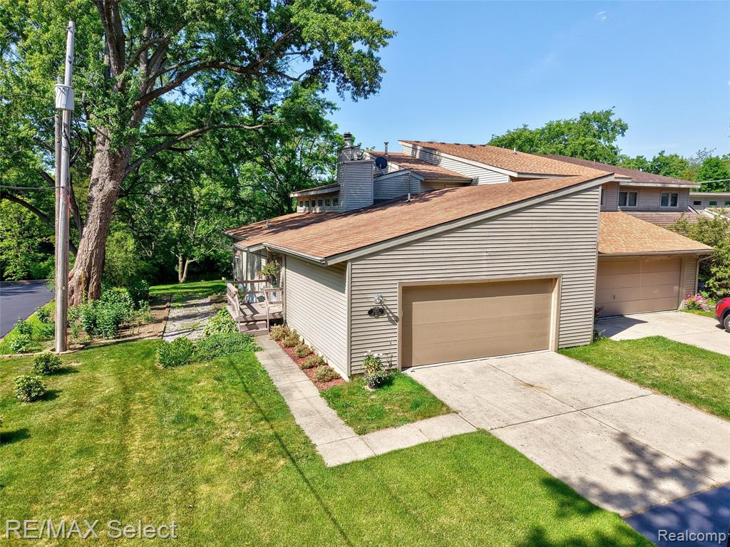 6605 Flushing Road Property Photo 1