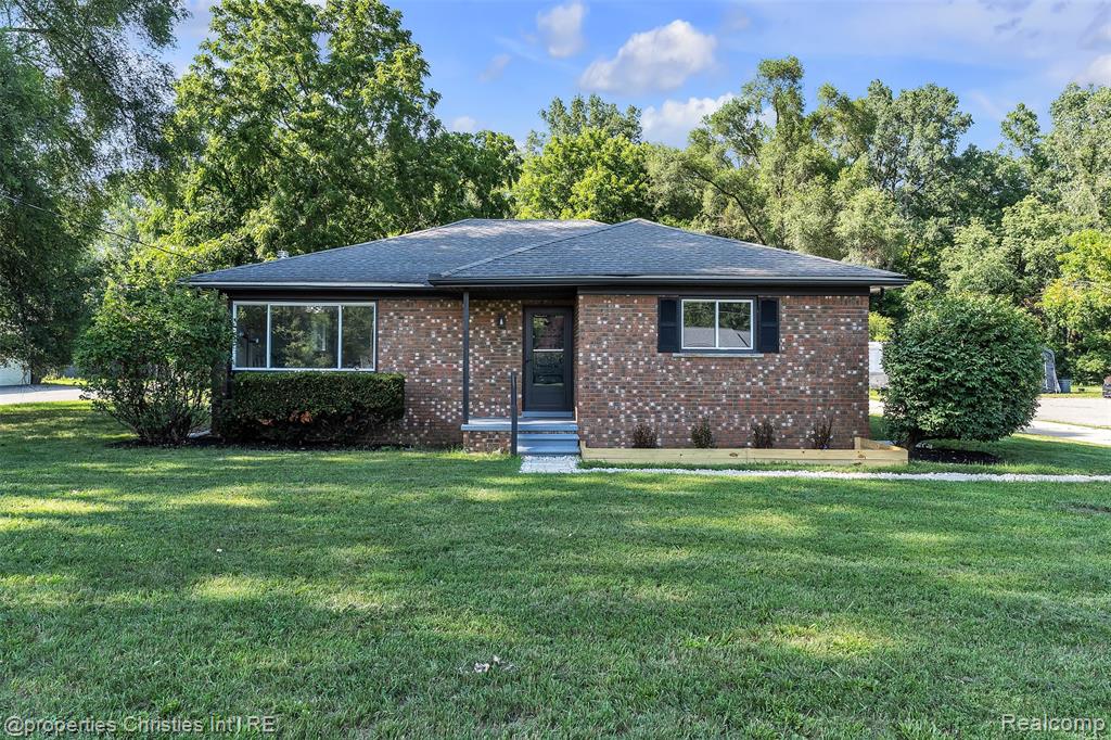 32652 Cadillac Street Property Photo 1