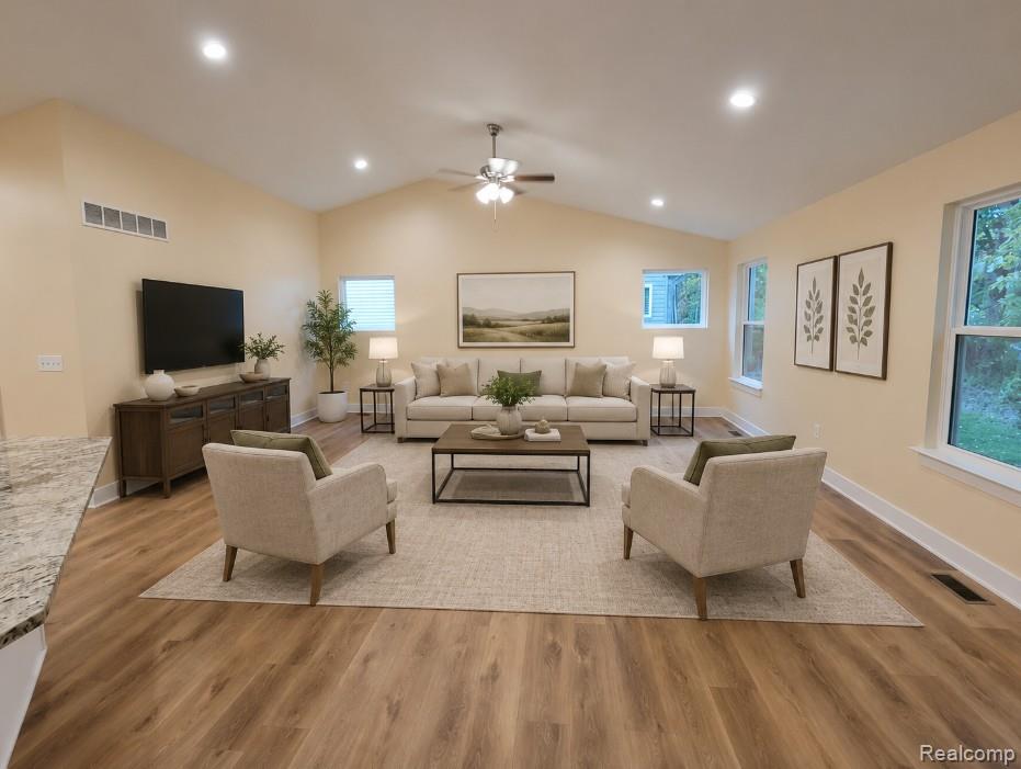 11457 Hidden Oaks Drive Property Photo 3