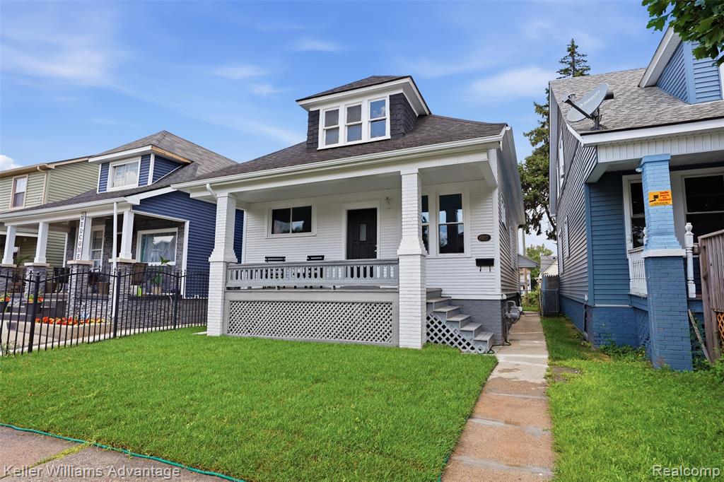 6922 Edward Street Property Photo 1