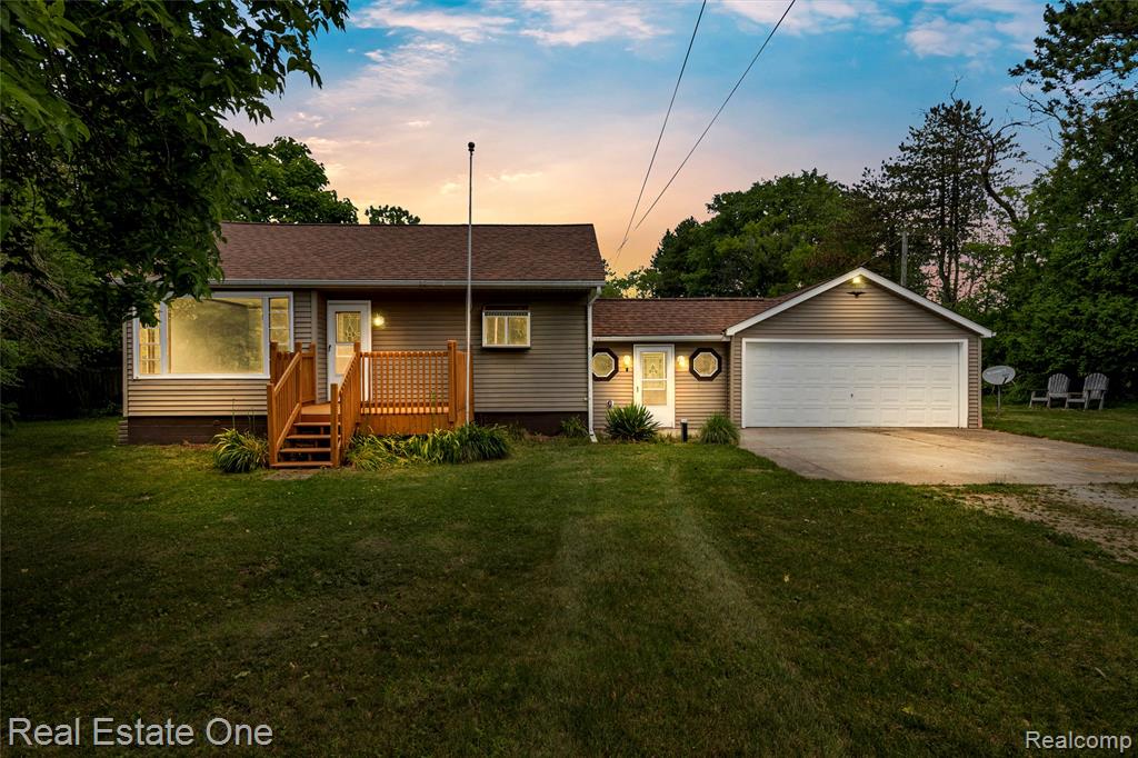 6710 Griswold Road Property Photo 1