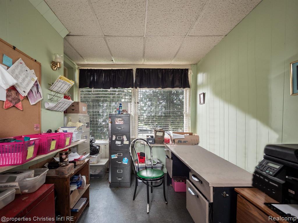 485 E Grand Boulevard Property Photo 18