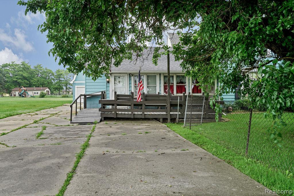 261 Fitz Road Property Photo 2