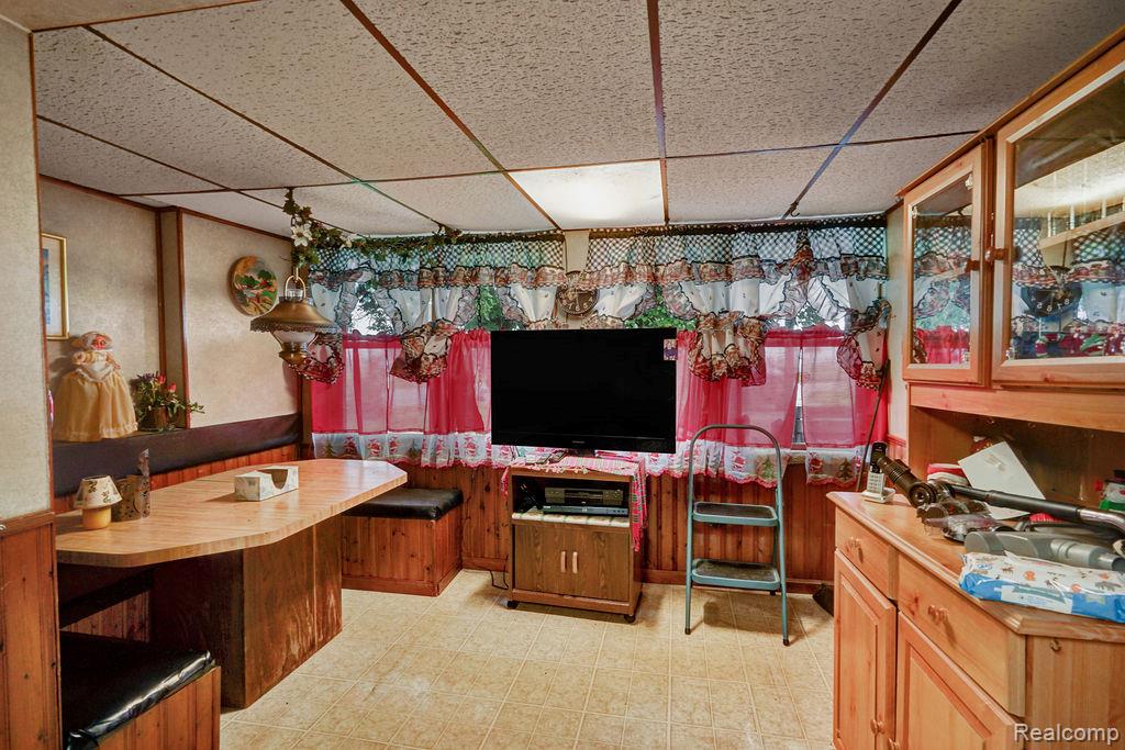261 Fitz Road Property Photo 10