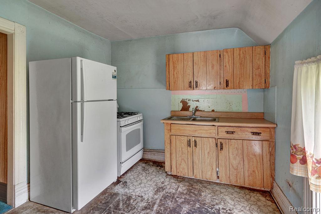 261 Fitz Road Property Photo 24