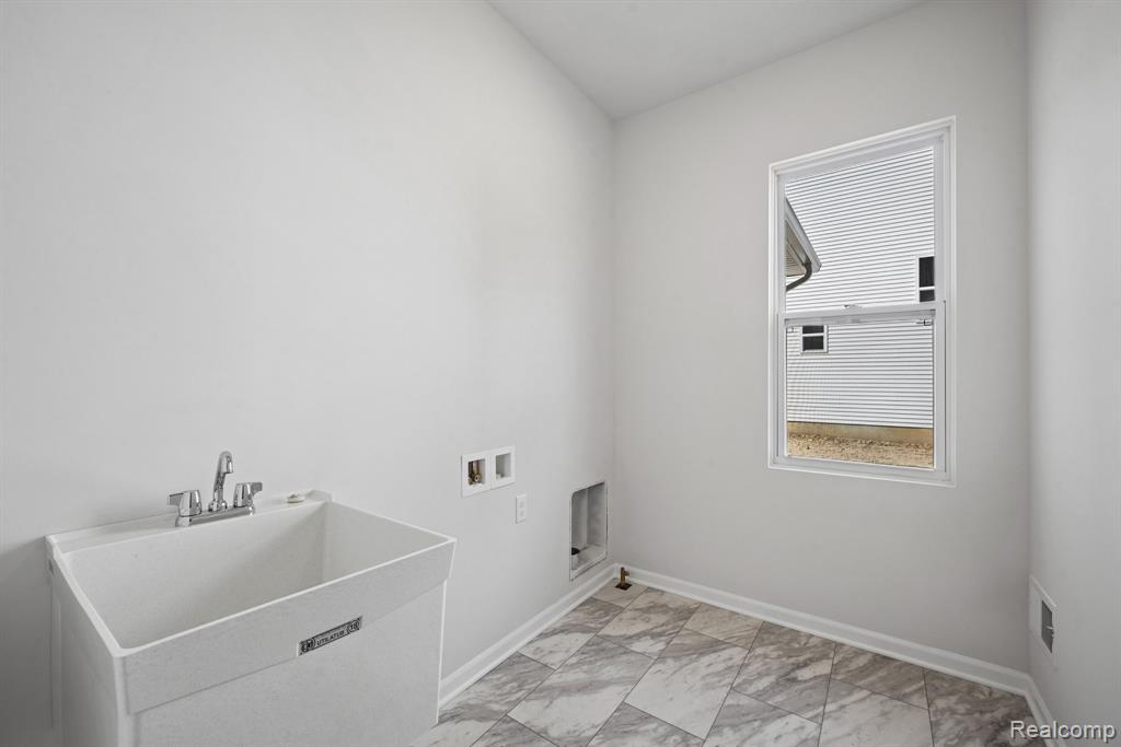 27117 Silo Drive Property Photo 13