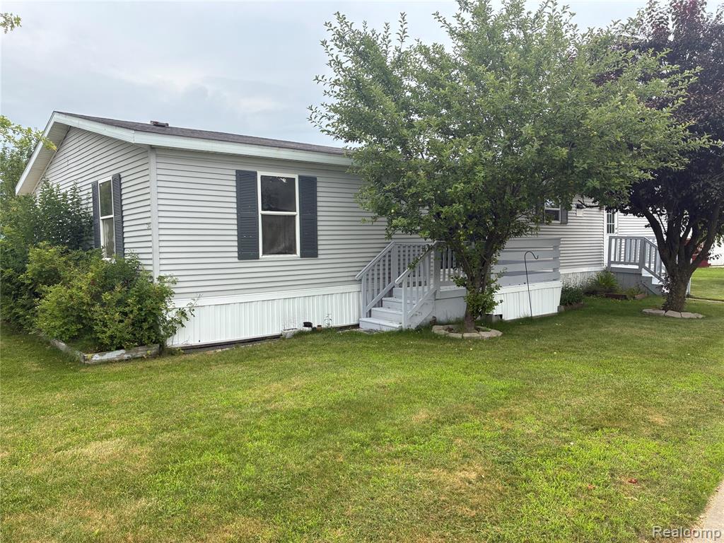 7364 Kings Court Property Photo 3