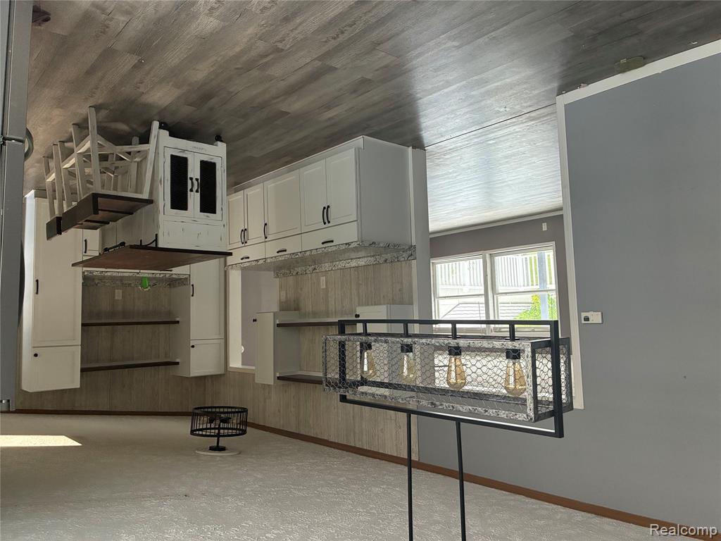 7364 Kings Court Property Photo 11