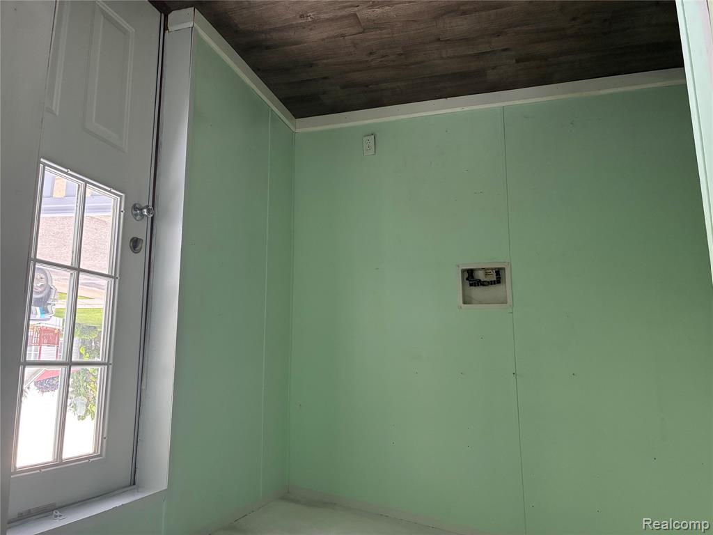 7364 Kings Court Property Photo 12