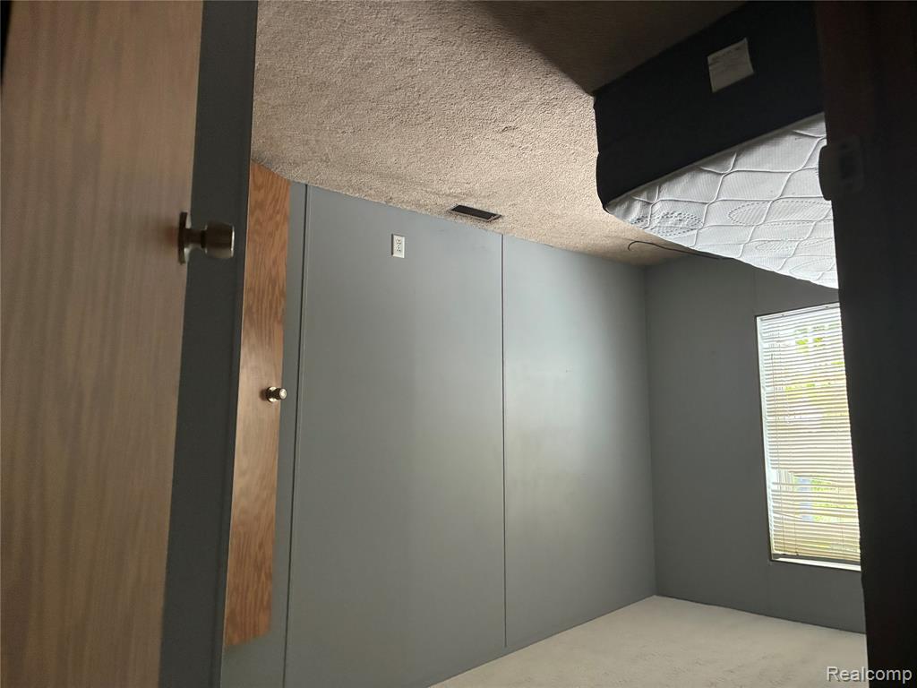 7364 Kings Court Property Photo 14