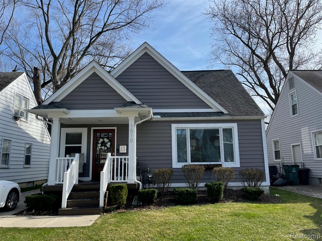 1510 Chapin Avenue Property Photo 1