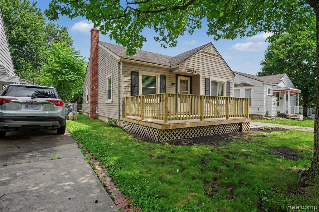 2904 Crooks Road Property Photo 23