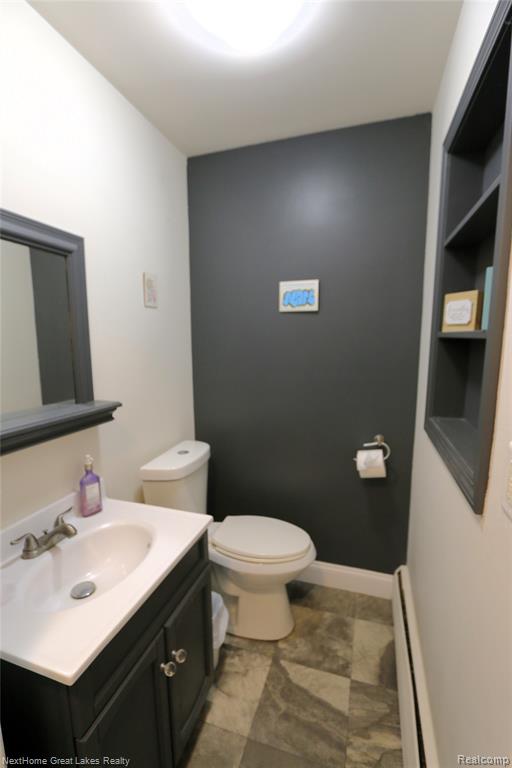 5595 Noreen Drive Property Photo 6