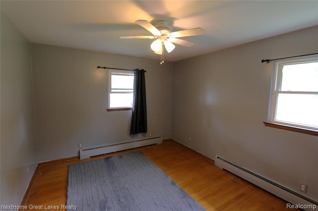 5595 Noreen Drive Property Photo 7