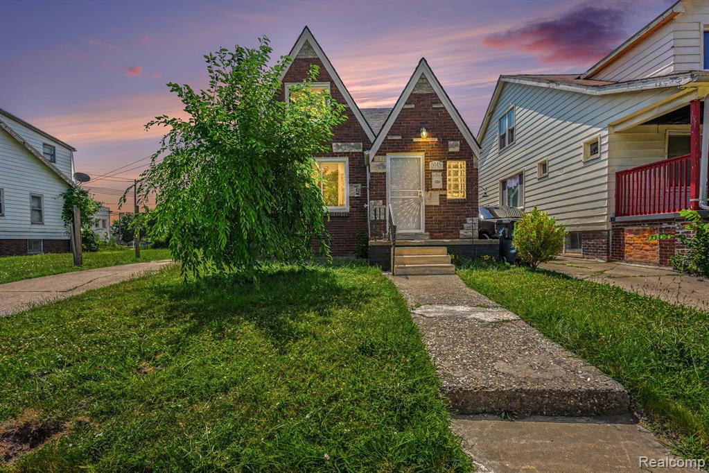 5045 Wayburn Street Property Photo 1