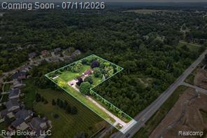 27483 Pontiac Trail Property Photo 2