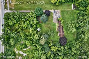 27483 Pontiac Trail Property Photo 4