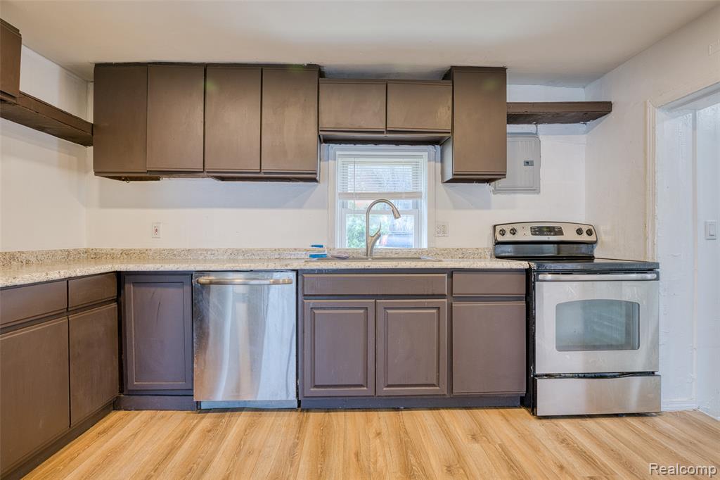 95 N Hulbert Street Property Photo 13