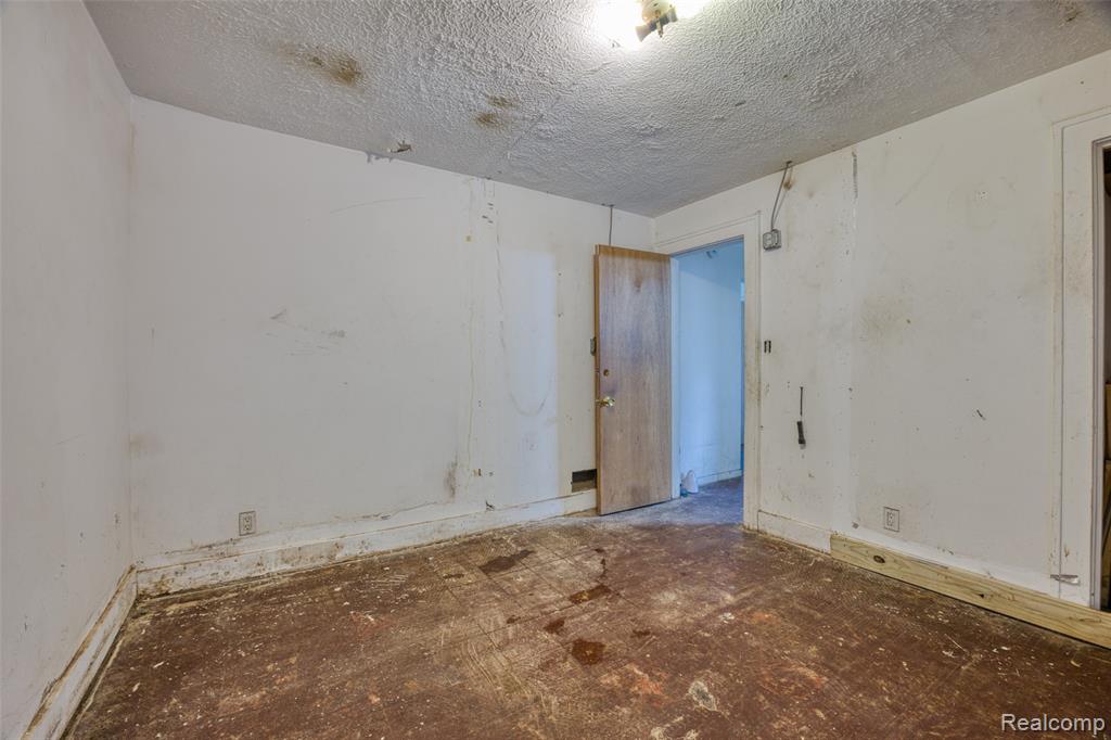 95 N Hulbert Street Property Photo 43