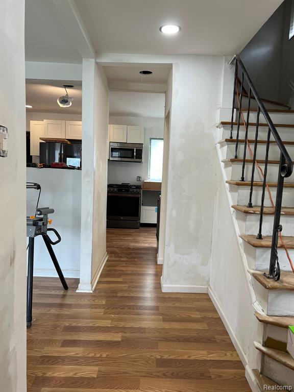 15416 Ward Avenue Property Photo 4