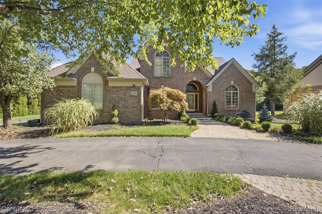27568 Rainbow Circle Property Photo 1