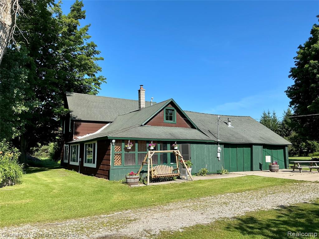 2048 County Road 612 Property Photo 4