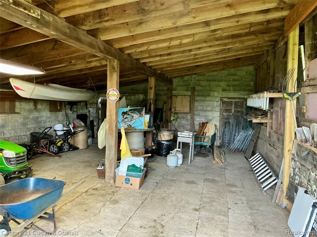 2048 County Road 612 Property Photo 42