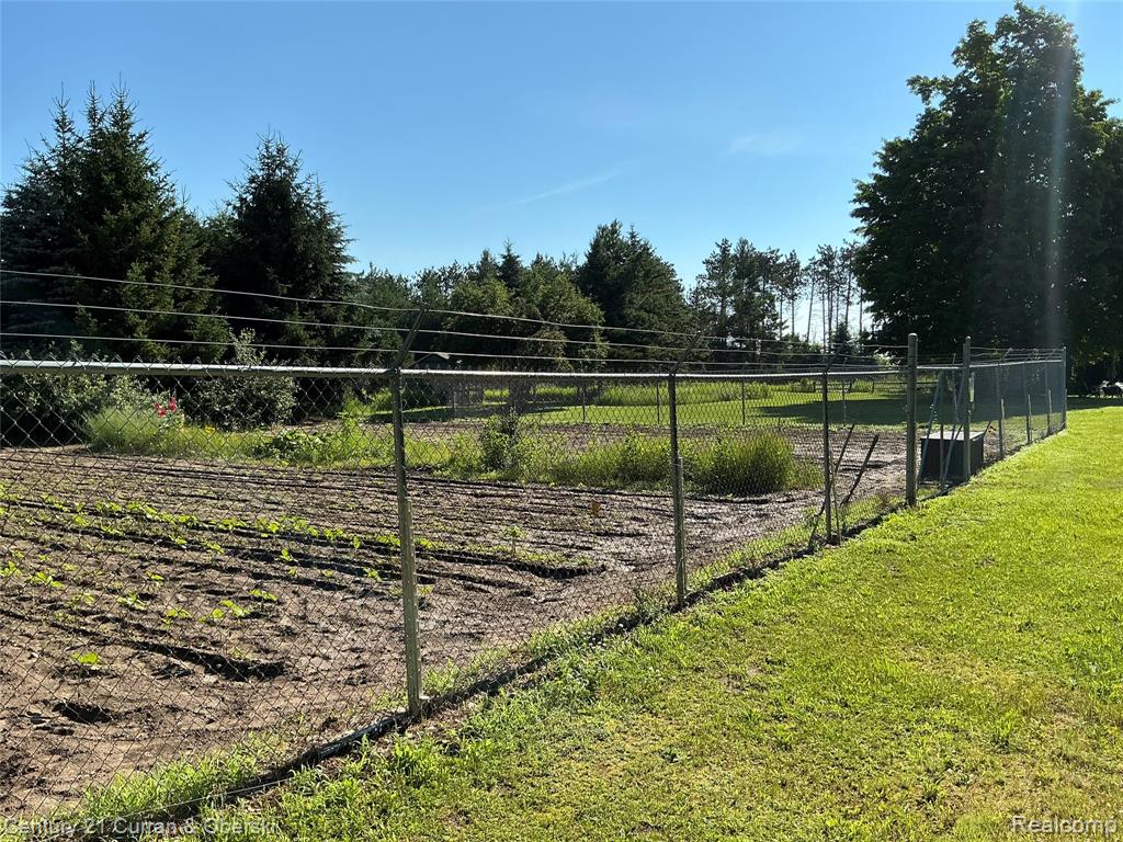 2048 County Road 612 Property Photo 49
