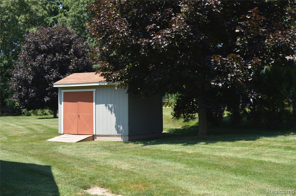 10055 Walnut Hill Drive Property Photo 8