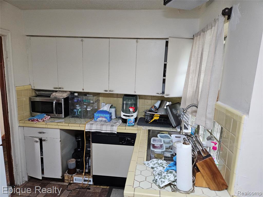 4645 Chatsworth Street Property Photo 5