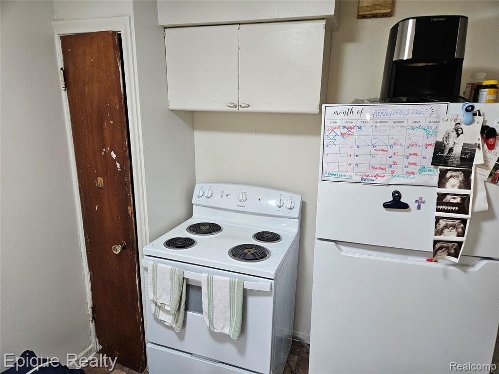 4645 Chatsworth Street Property Photo 6
