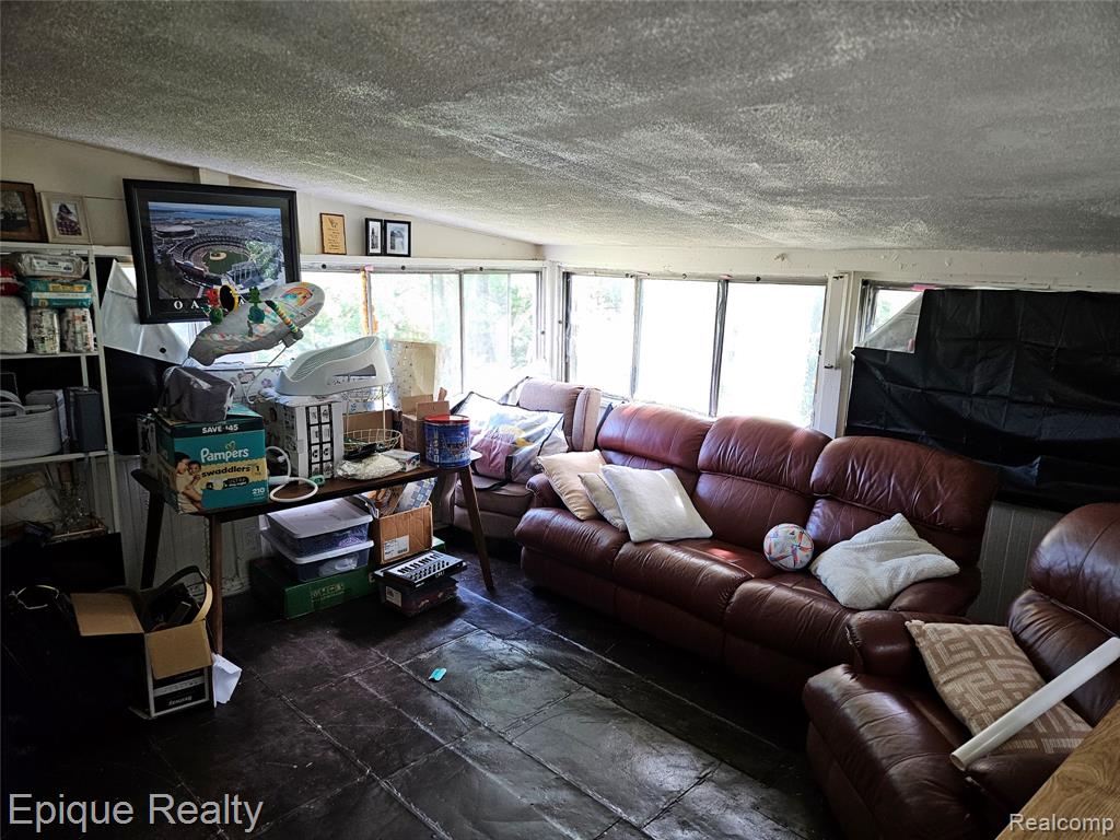 4645 Chatsworth Street Property Photo 8