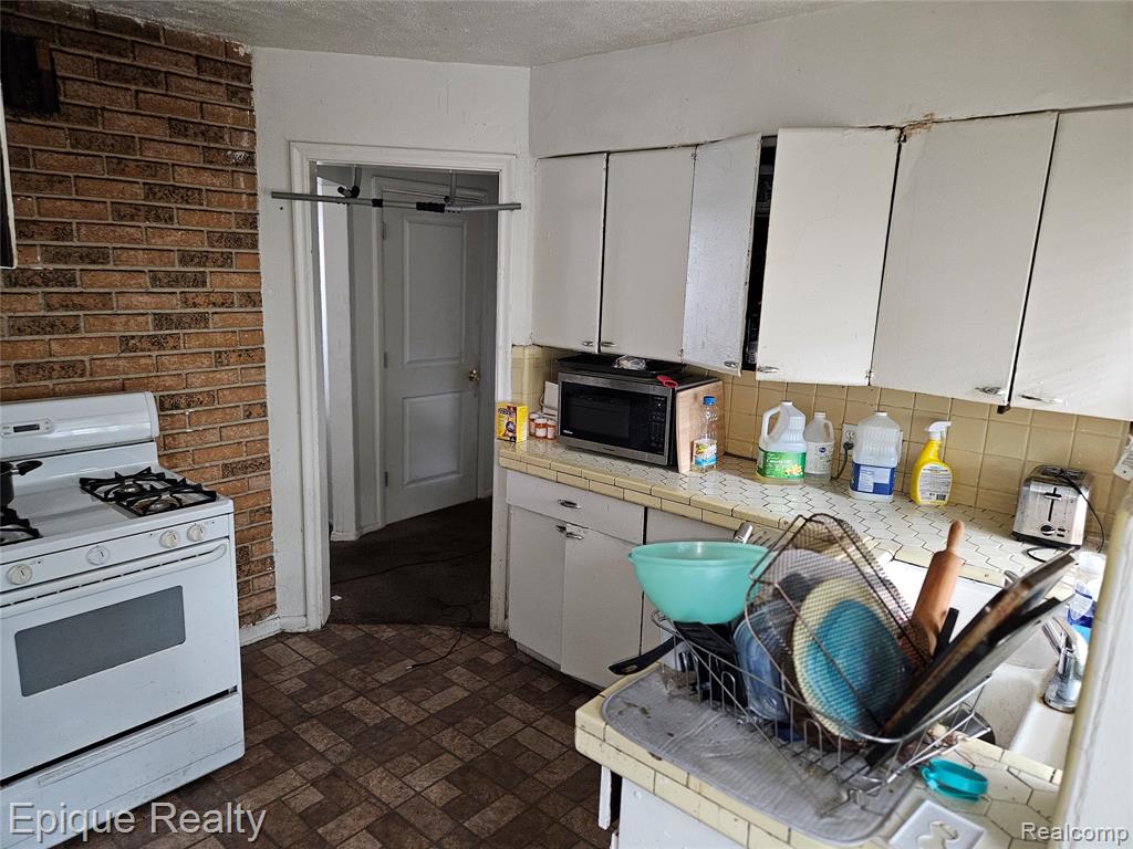 4645 Chatsworth Street Property Photo 21