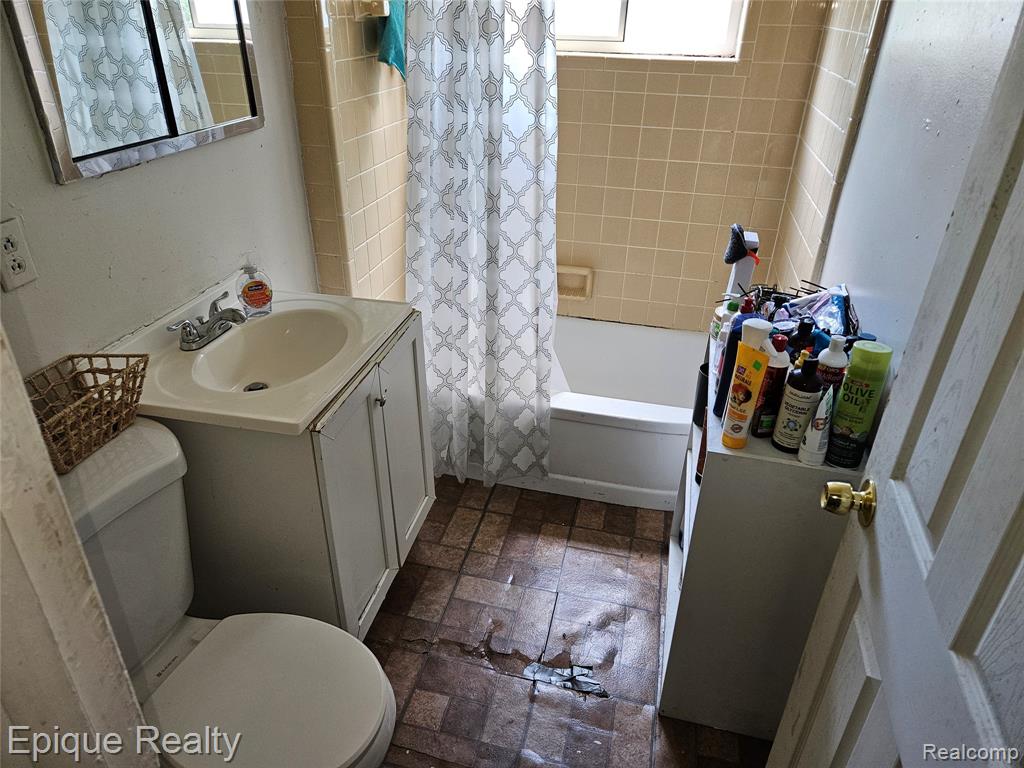 4645 Chatsworth Street Property Photo 23
