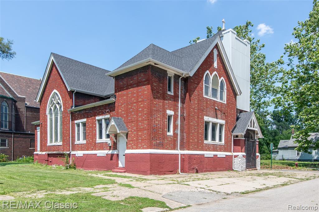 8400 Vanderbilt Vanderbilt St Street Property Photo 2