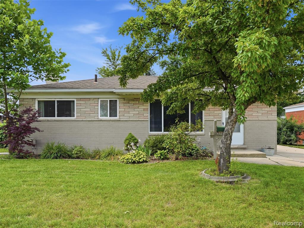 27469 Cosgrove Drive Property Photo 1