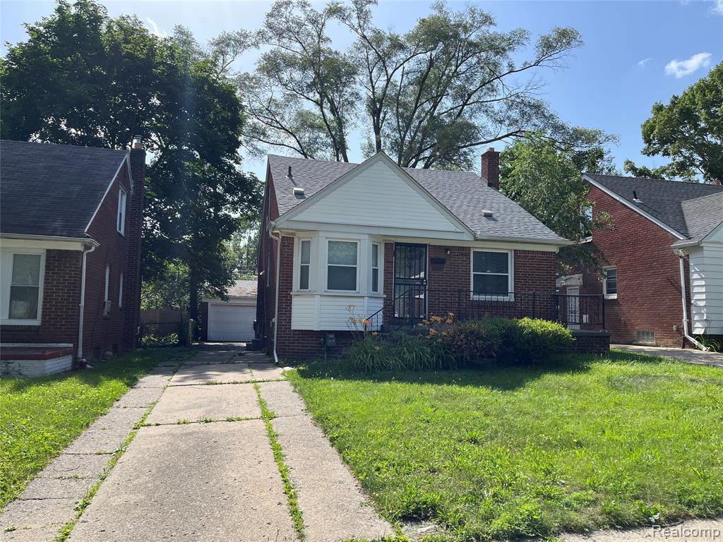 18307 Shaftsbury Avenue Property Photo 1