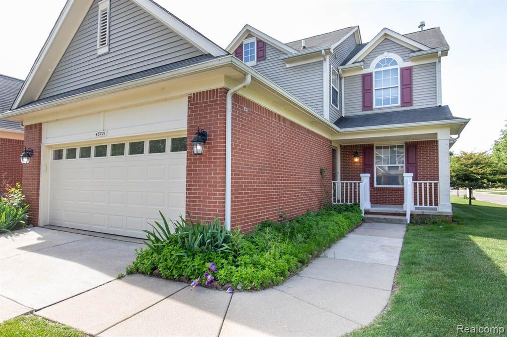 43721 CHERRYWOOD Lane Property Photo 1