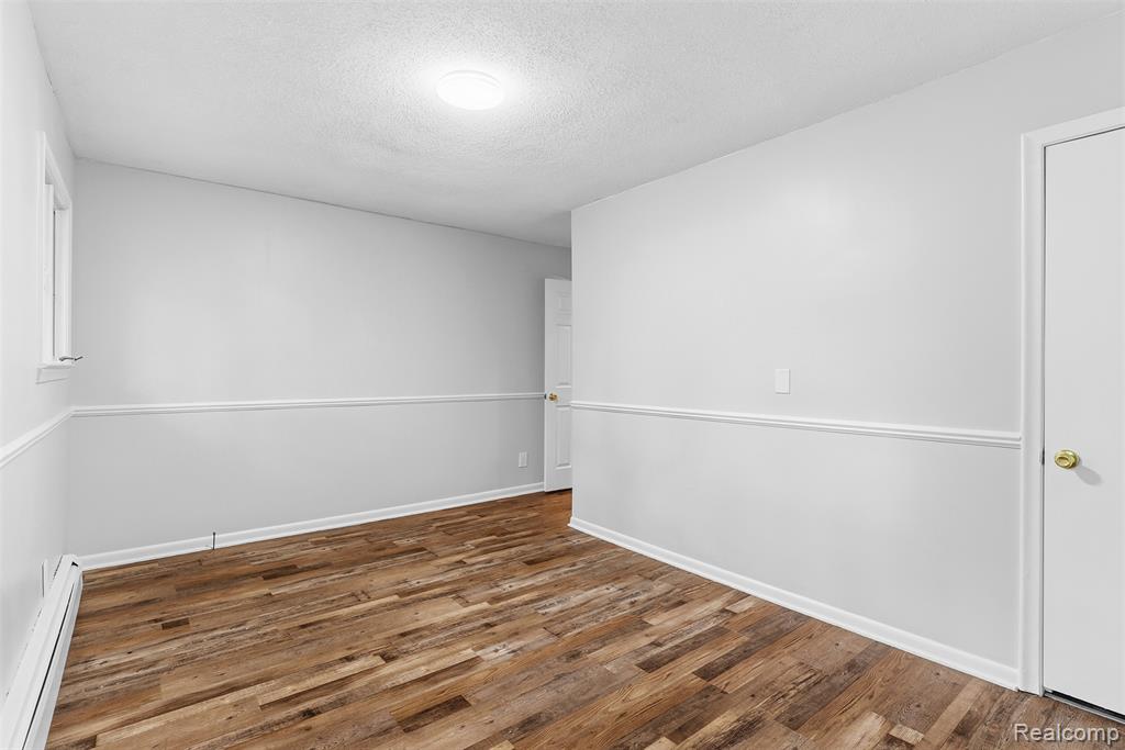 7313 River Road Property Photo 11
