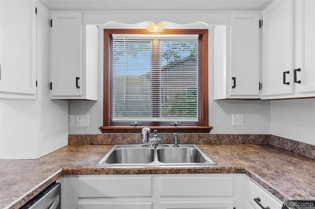 7313 River Road Property Photo 35