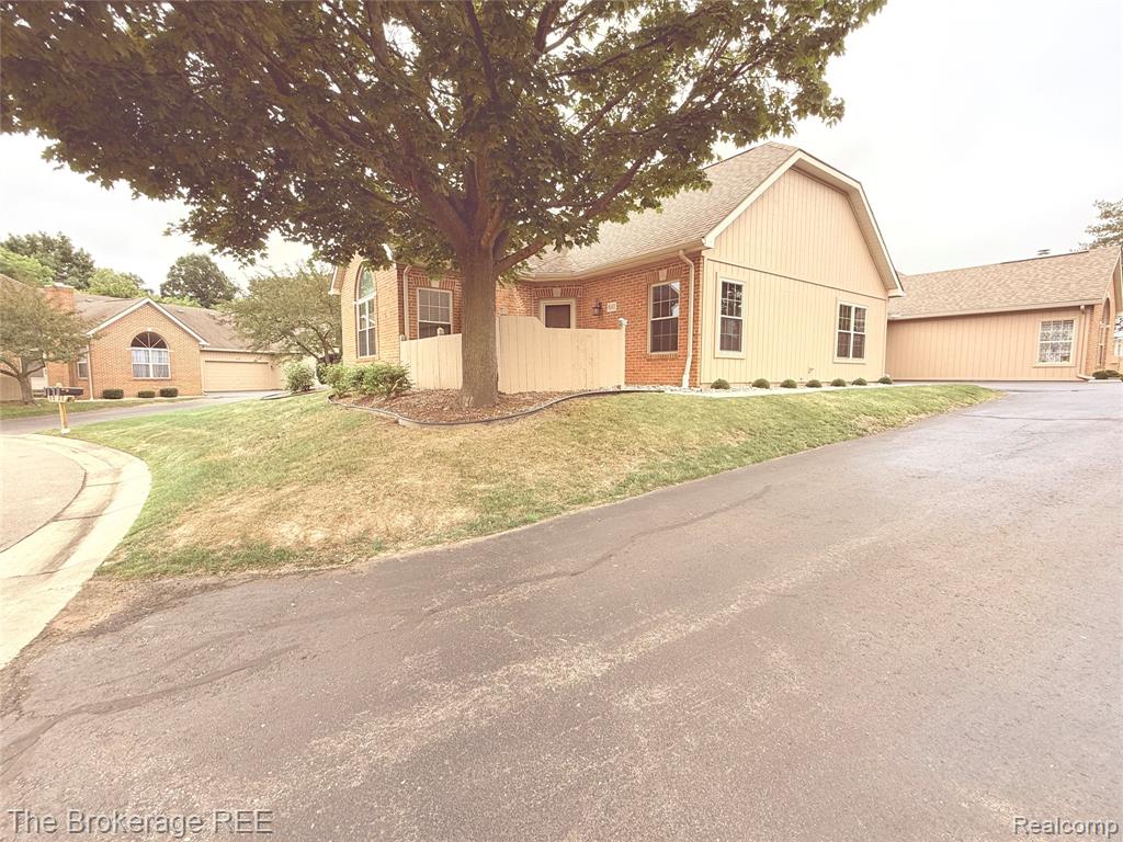 610 Perry Creek Drive Property Photo 1