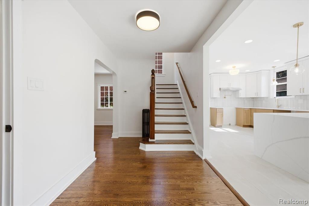 18084 Birchcrest Drive Property Photo 22