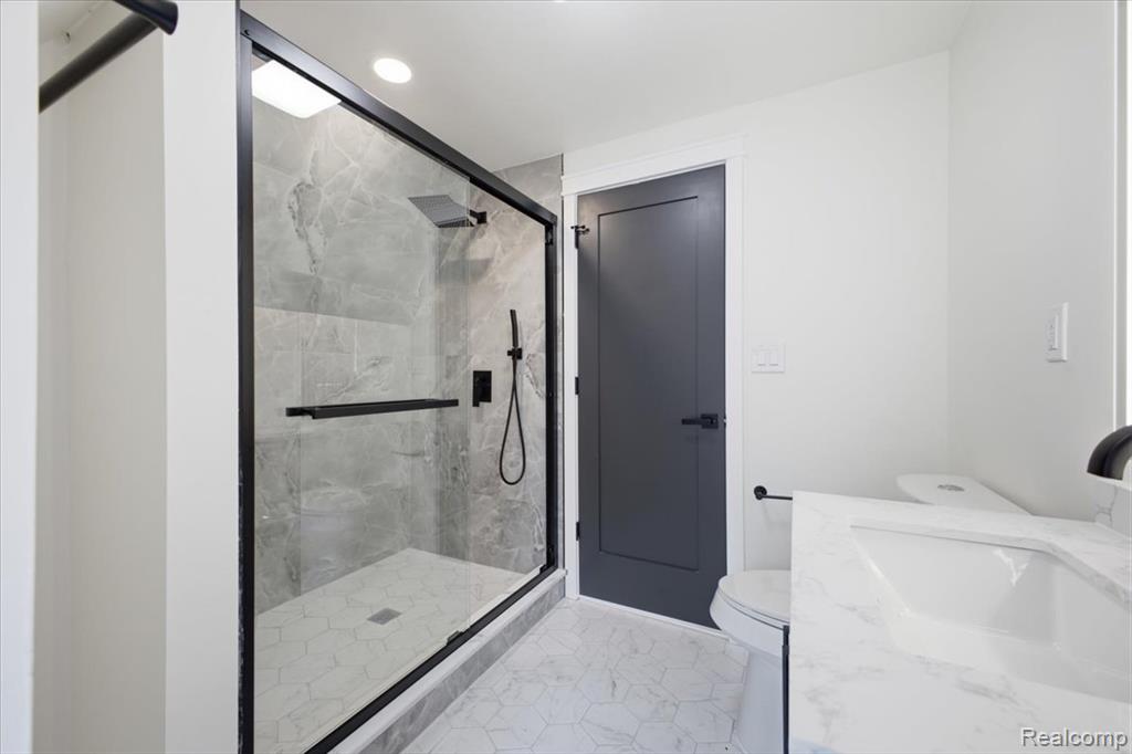 18084 Birchcrest Drive Property Photo 39